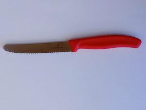Small Knife | Victorinox Wavy Edge 11cm (4.25 inch) Red (Tomato/Roll)